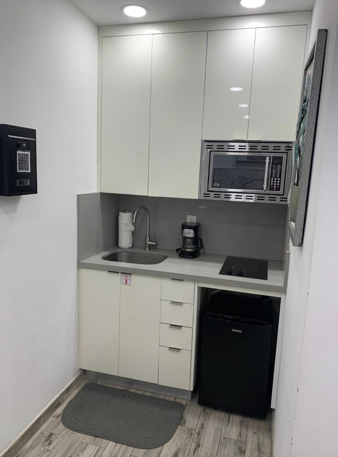 Chick & Fashionable 1 Bedroom Apt Beach Unit # 4 Hollywood Bagian luar foto